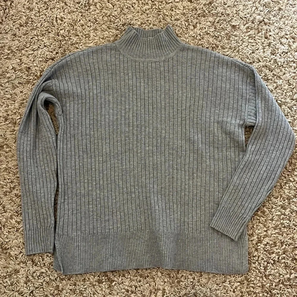 Marled Ribbed Turtleneck Sweater